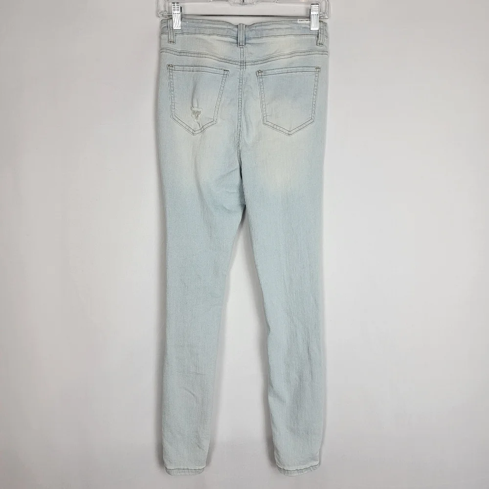 Almost Famous Distressed High Rise Skinny Light Wash Stretch Blue Jeans Size 1